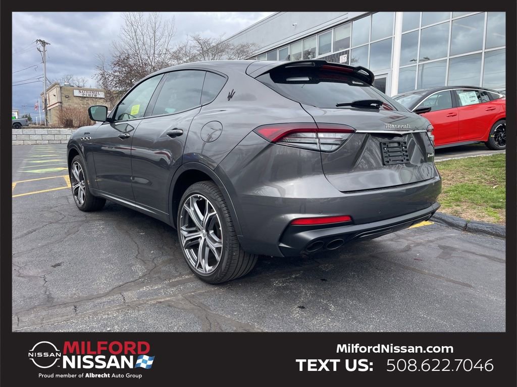 Used 2022 Maserati Levante Modena image 3