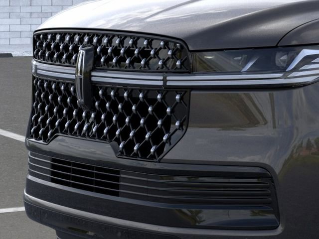 New 2026 Lincoln Navigator L Black Label AWD/4WD image 17
