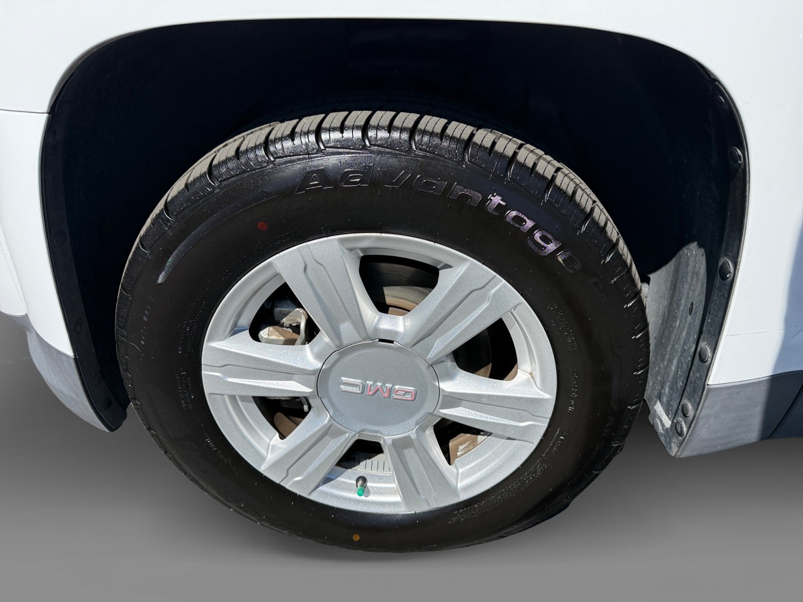 Used 2015 GMC Terrain SLE FWD image 9
