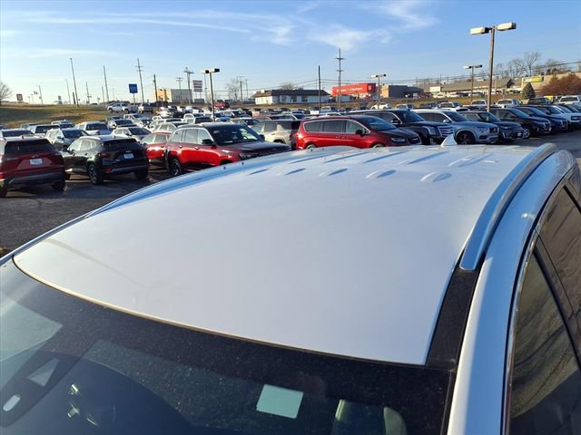 Used 2024 Buick Enclave Premium image 41