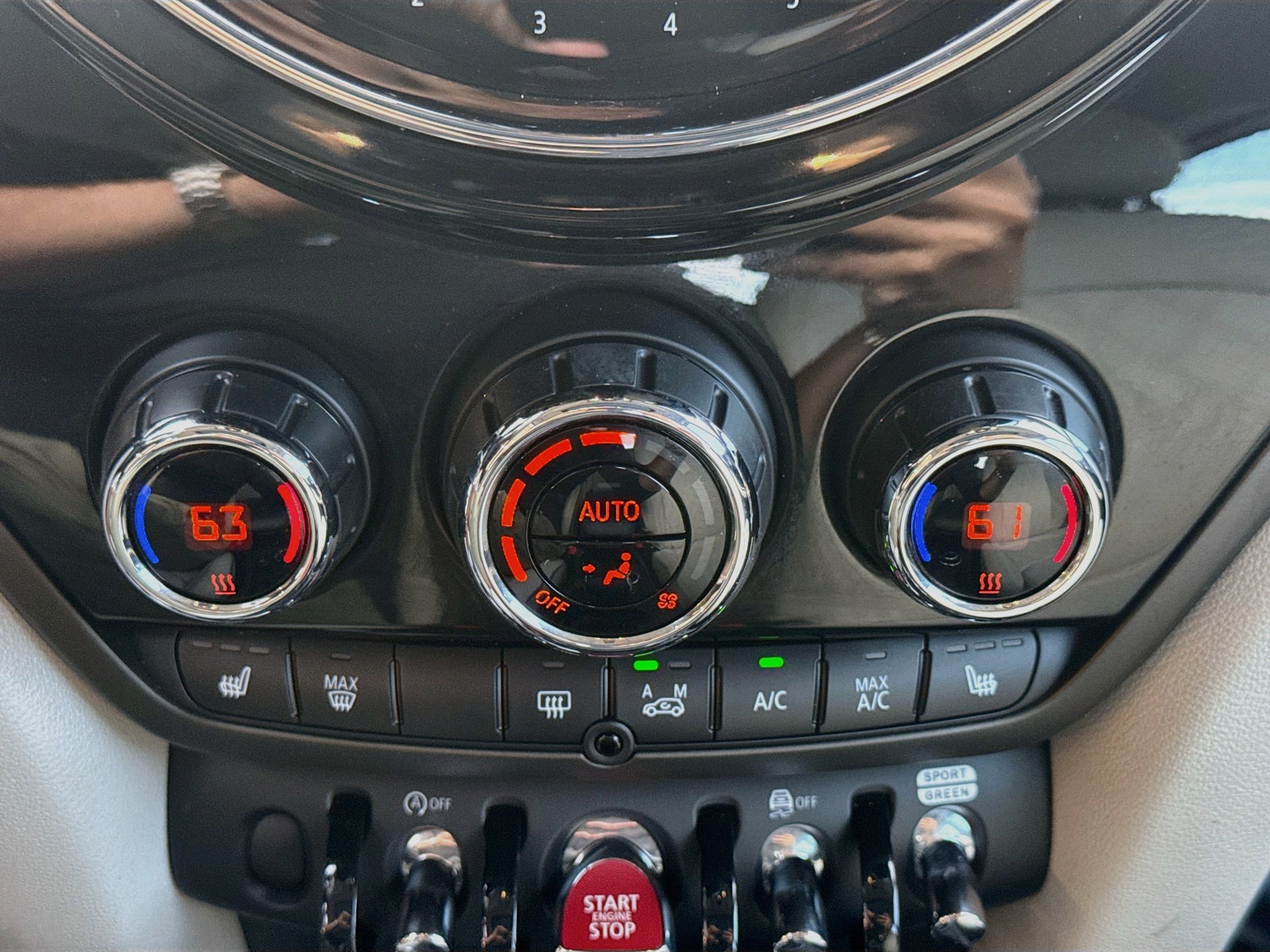 Used 2024 MINI Cooper Countryman S w/ Premium Package FWD image 12