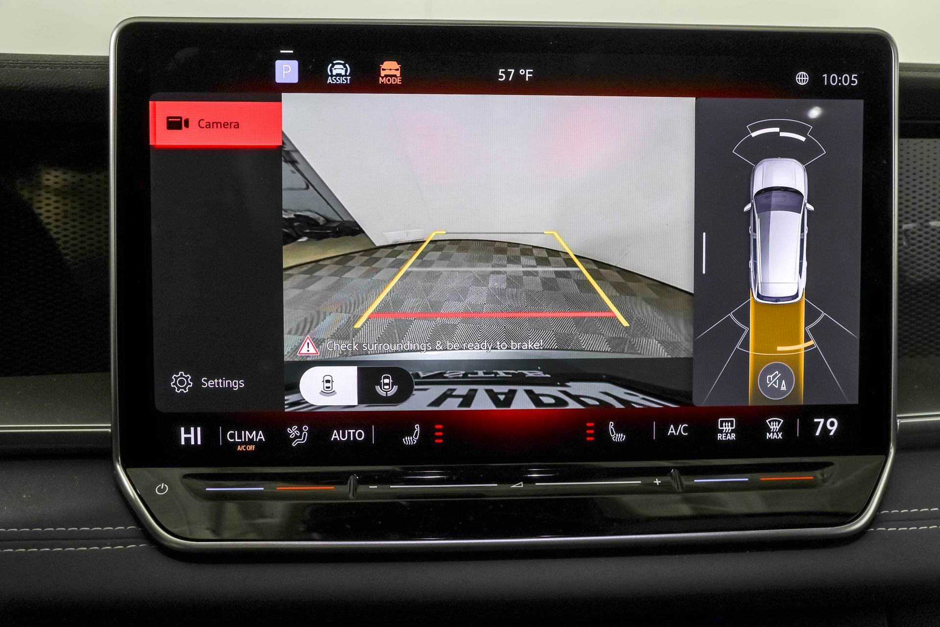 Used 2025 Volkswagen Tiguan SE w/ Panoramic Sunroof Package image 8