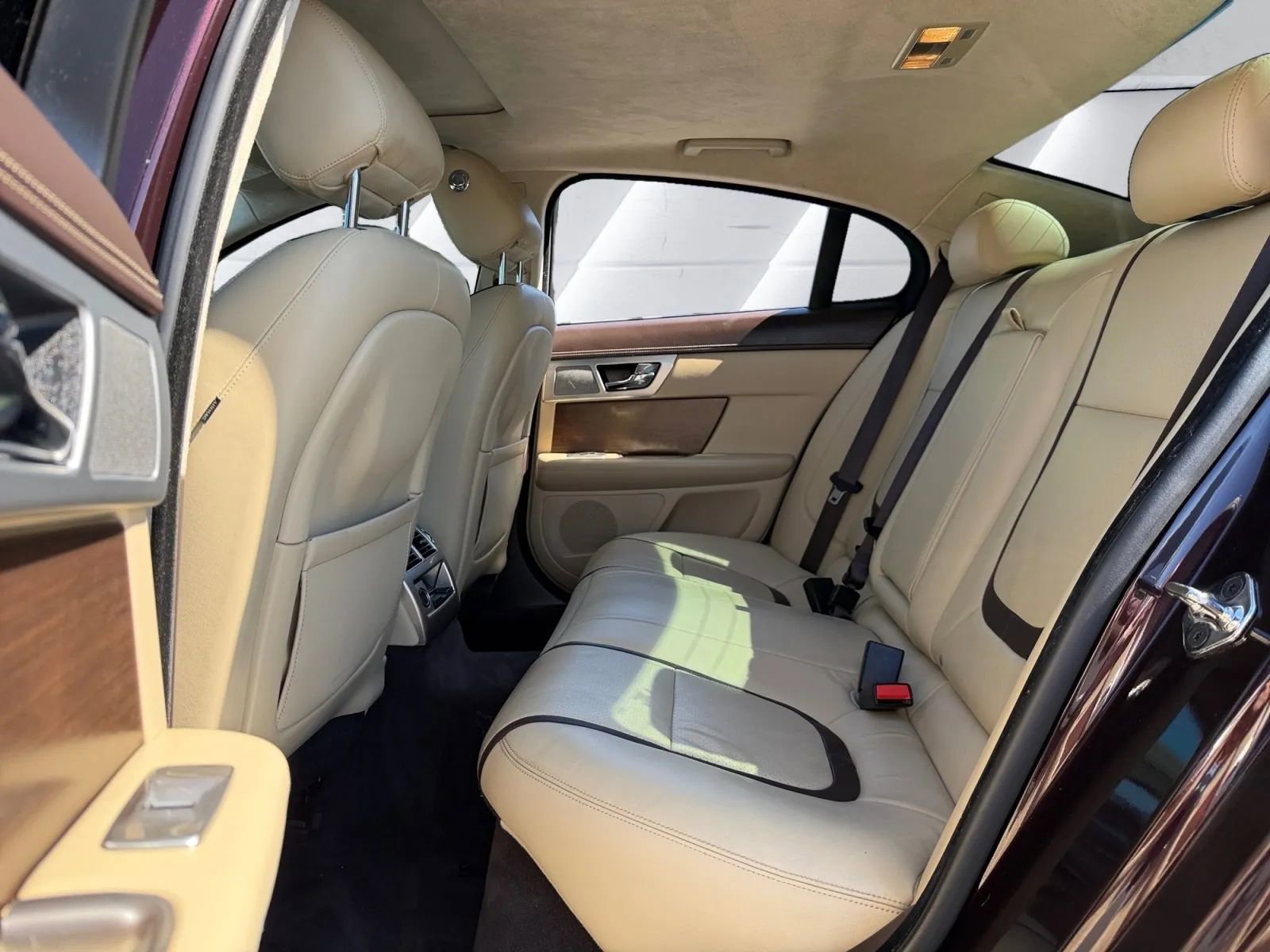 Used 2015 Jaguar XF Portfolio RWD image 15