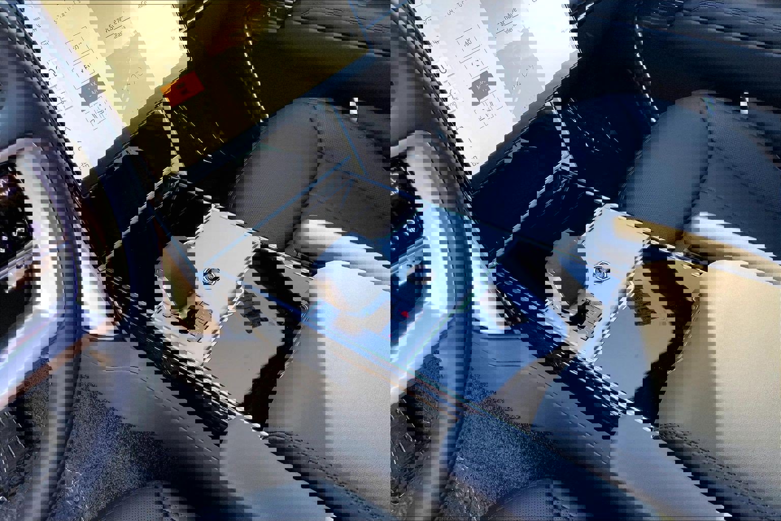 New 2026 Land Rover Range Rover SE image 10