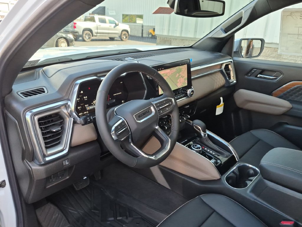 New 2026 GMC Canyon Denali AWD/4WD image 17