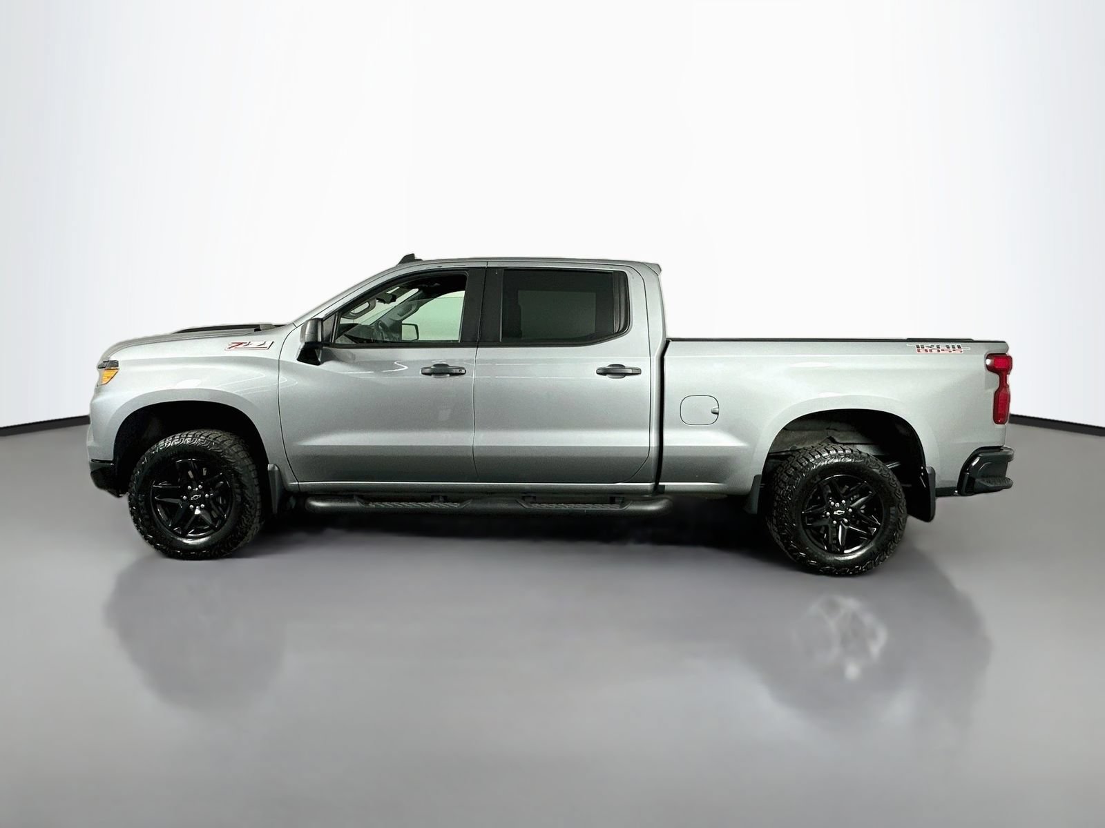 Used 2024 Chevrolet Silverado 1500 Custom Trail Boss AWD/4WD image 5