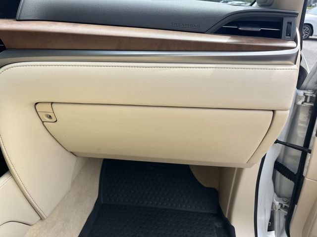 Used 2019 Lexus LX 570 4WD w/ Luxury Package image 28