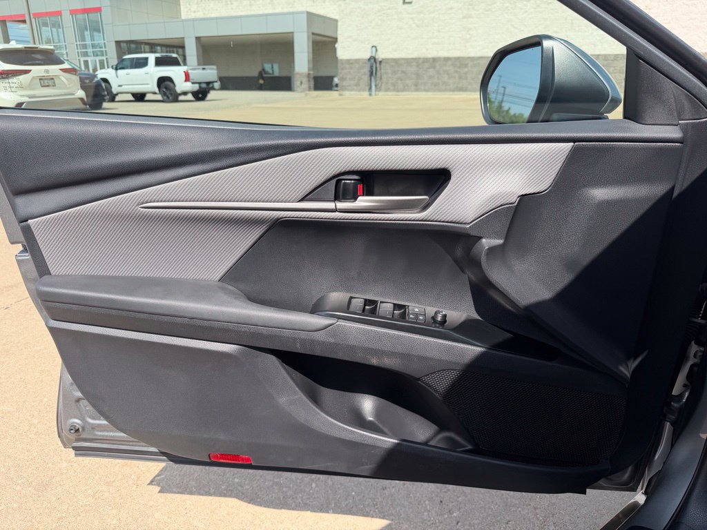 Certified 2025 Toyota Camry SE AWD/4WD image 9