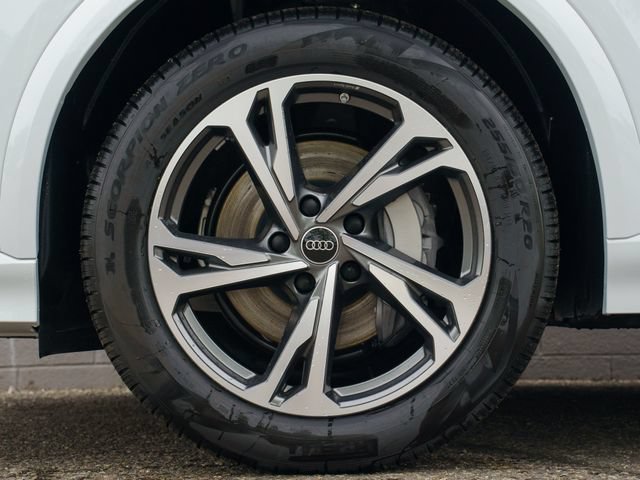 New 2027 Audi Q6 e-tron Premium Plus AWD/4WD image 7