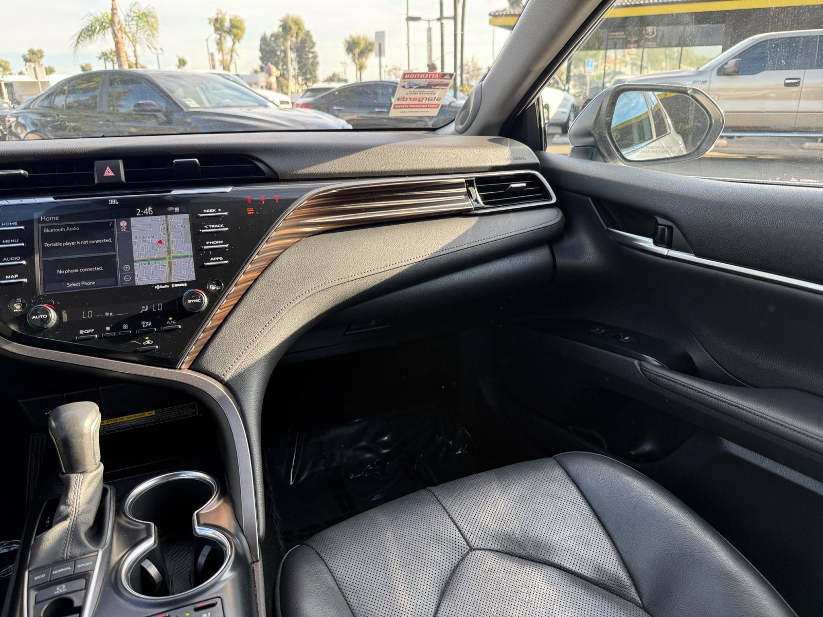 Used 2020 Toyota Camry XLE image 23