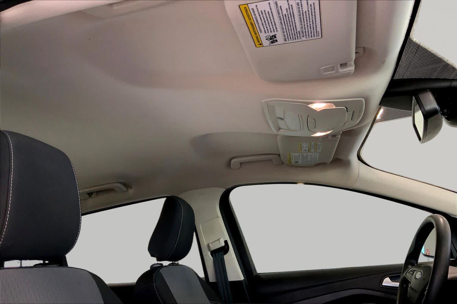 Used 2019 Ford Escape SE FWD image 14