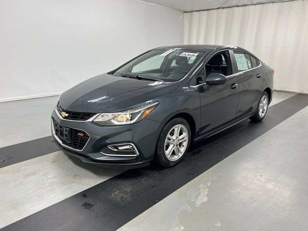 Used 2018 Chevrolet Cruze LT w/ Convenience Package FWD image 5