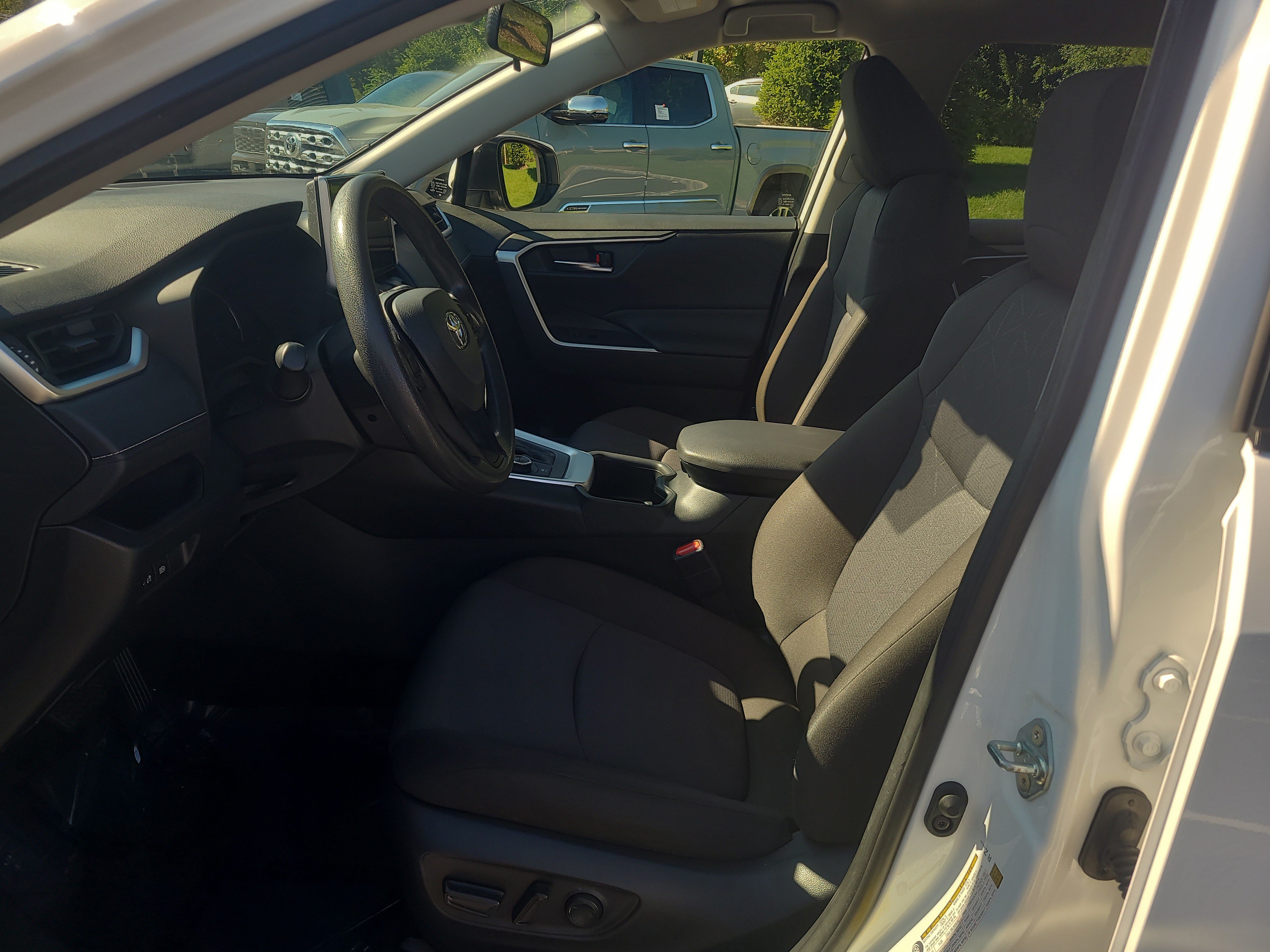 Certified 2025 Toyota RAV4 XLE AWD/4WD image 16