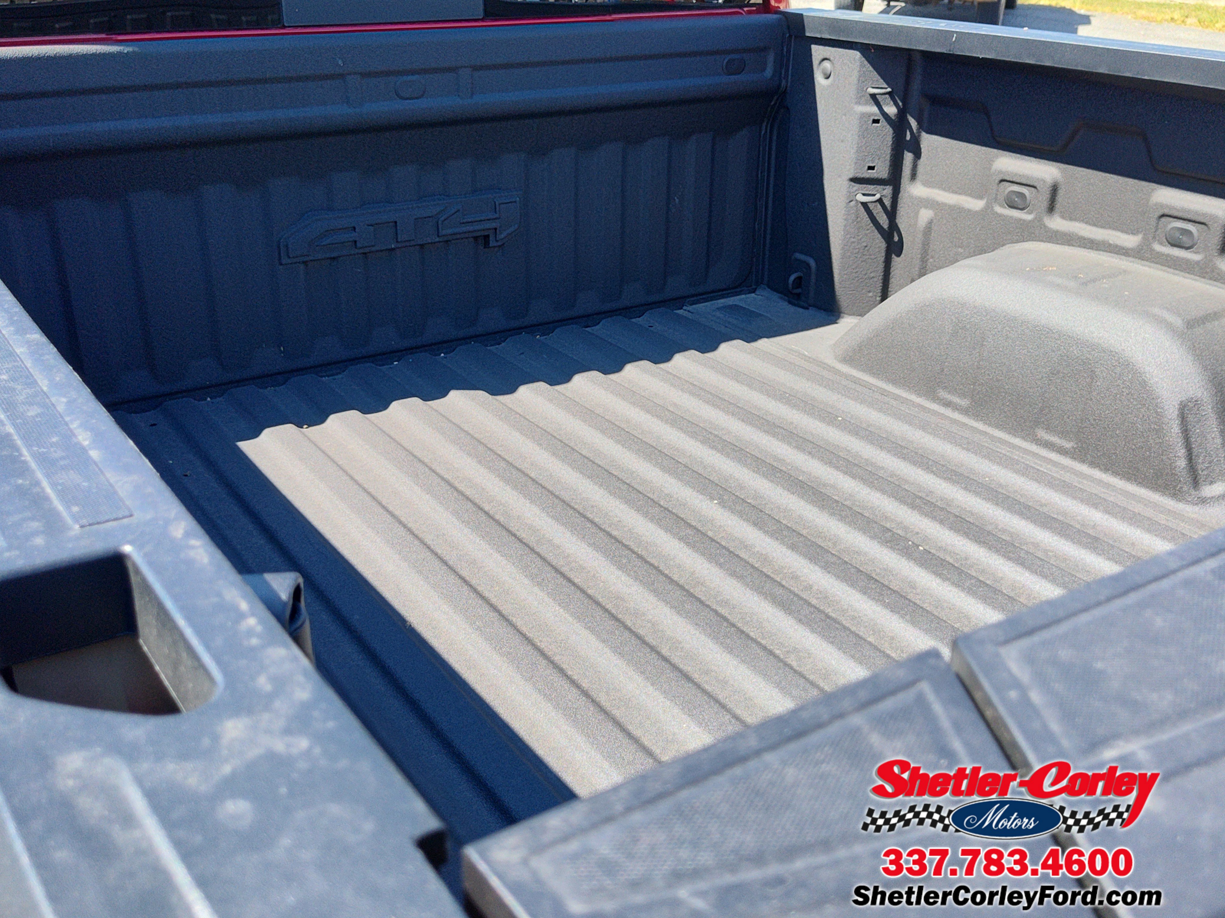 Used 2024 GMC Sierra 1500 AT4 w/ Technology Package image 7