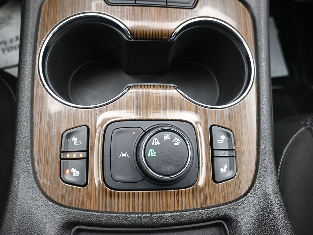 Used 2023 GMC Acadia SLE w/ Driver Convenience Package image 28