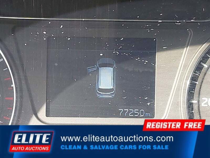 Used 2020 Kia Sorento LX image 29