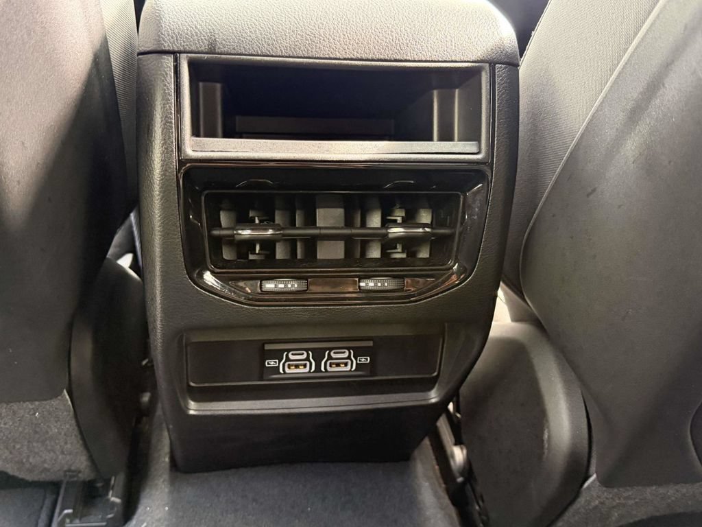 Certified 2025 Jeep Grand Cherokee Laredo AWD/4WD image 22