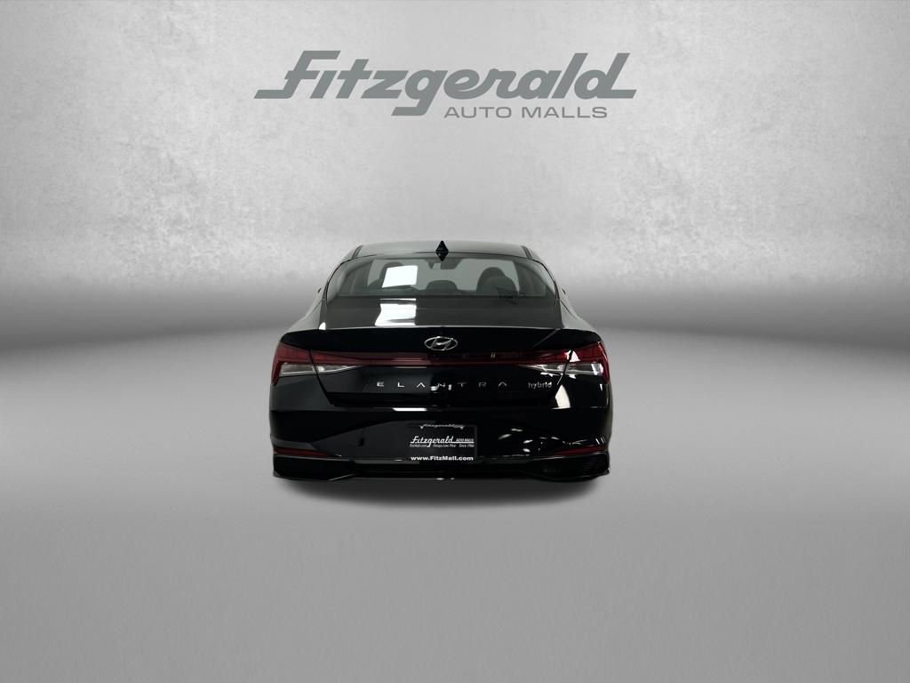 Used 2023 Hyundai Elantra Limited image 4