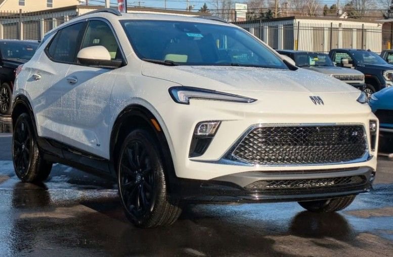 Used 2025 Buick Encore GX Sport Touring w/ Experience Buick Package image 1