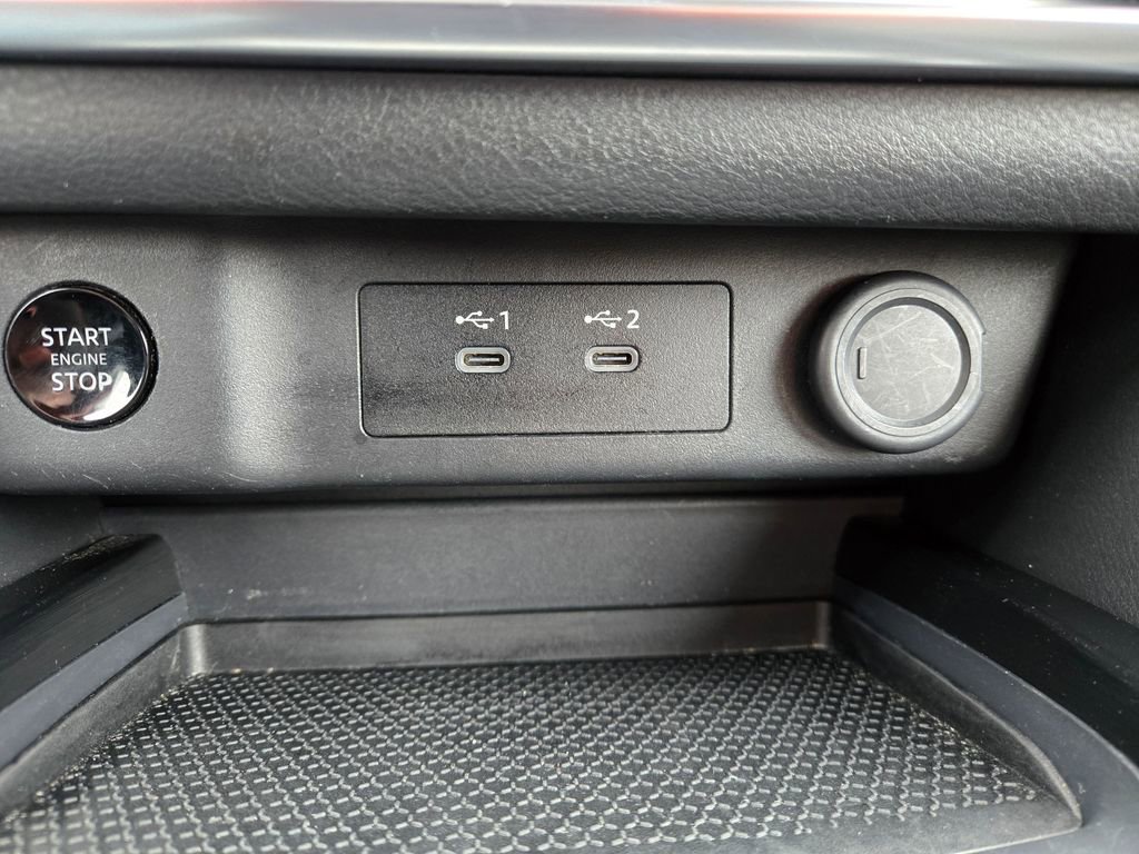 Used 2024 Nissan Rogue SV image 23