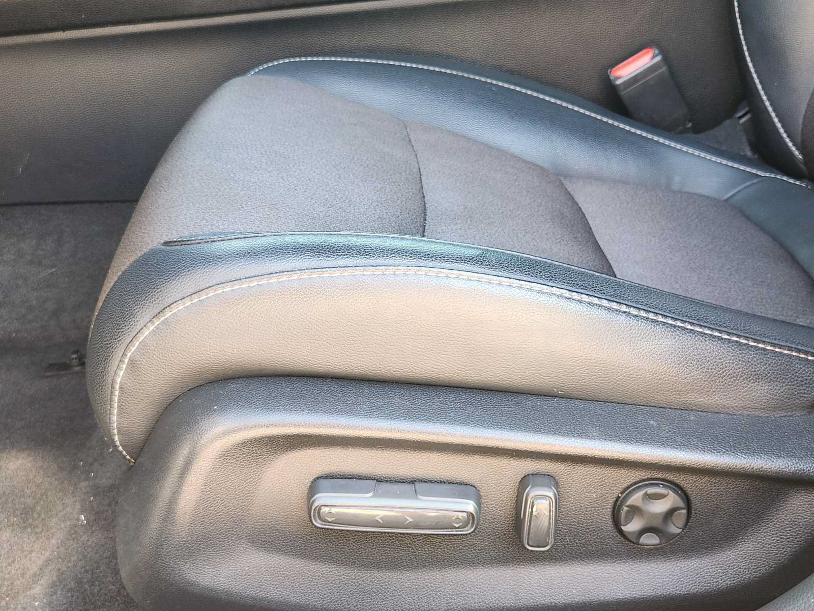 Used 2018 Honda Accord Sport image 23