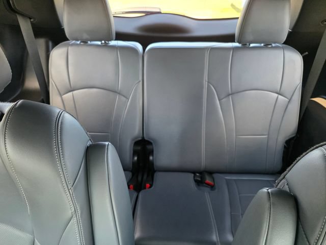 Used 2022 Buick Enclave Essence w/ LPO, Floor Liner Package FWD image 38