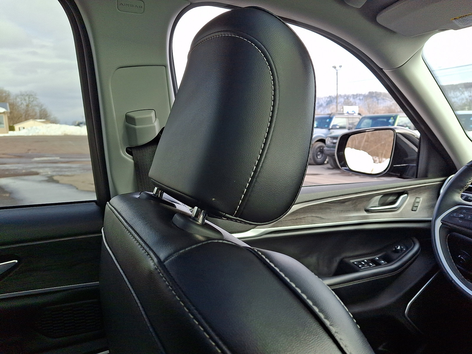 Used 2022 Jeep Grand Cherokee L Limited image 13