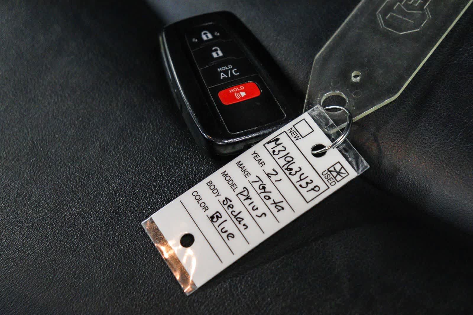 Used 2021 Toyota Prius Prime XLE FWD image 30