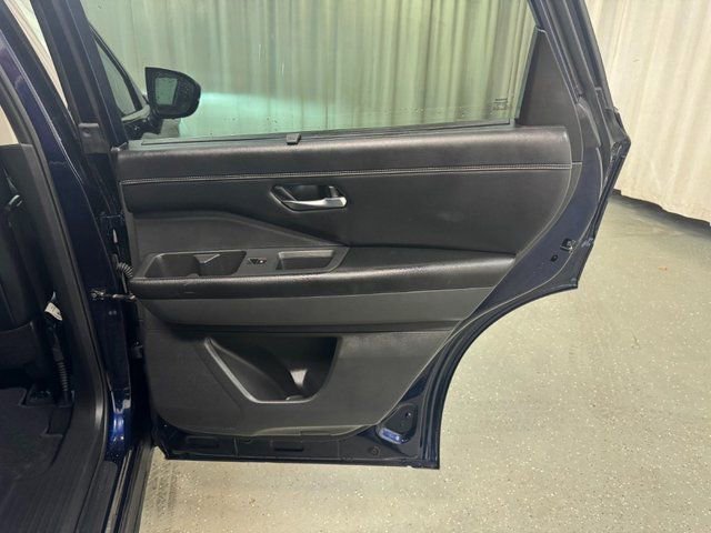 Used 2023 Nissan Pathfinder Platinum w/ Cargo Package image 27