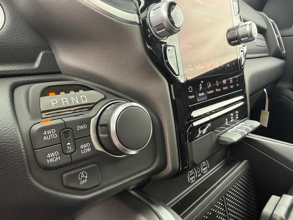 New 2026 RAM 1500 Big Horn AWD/4WD image 20