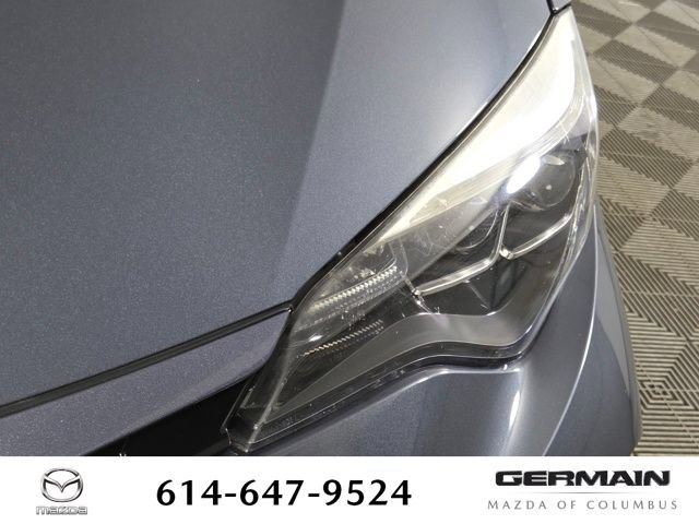 Used 2017 Toyota Corolla SE w/ SE Premium Package FWD image 15