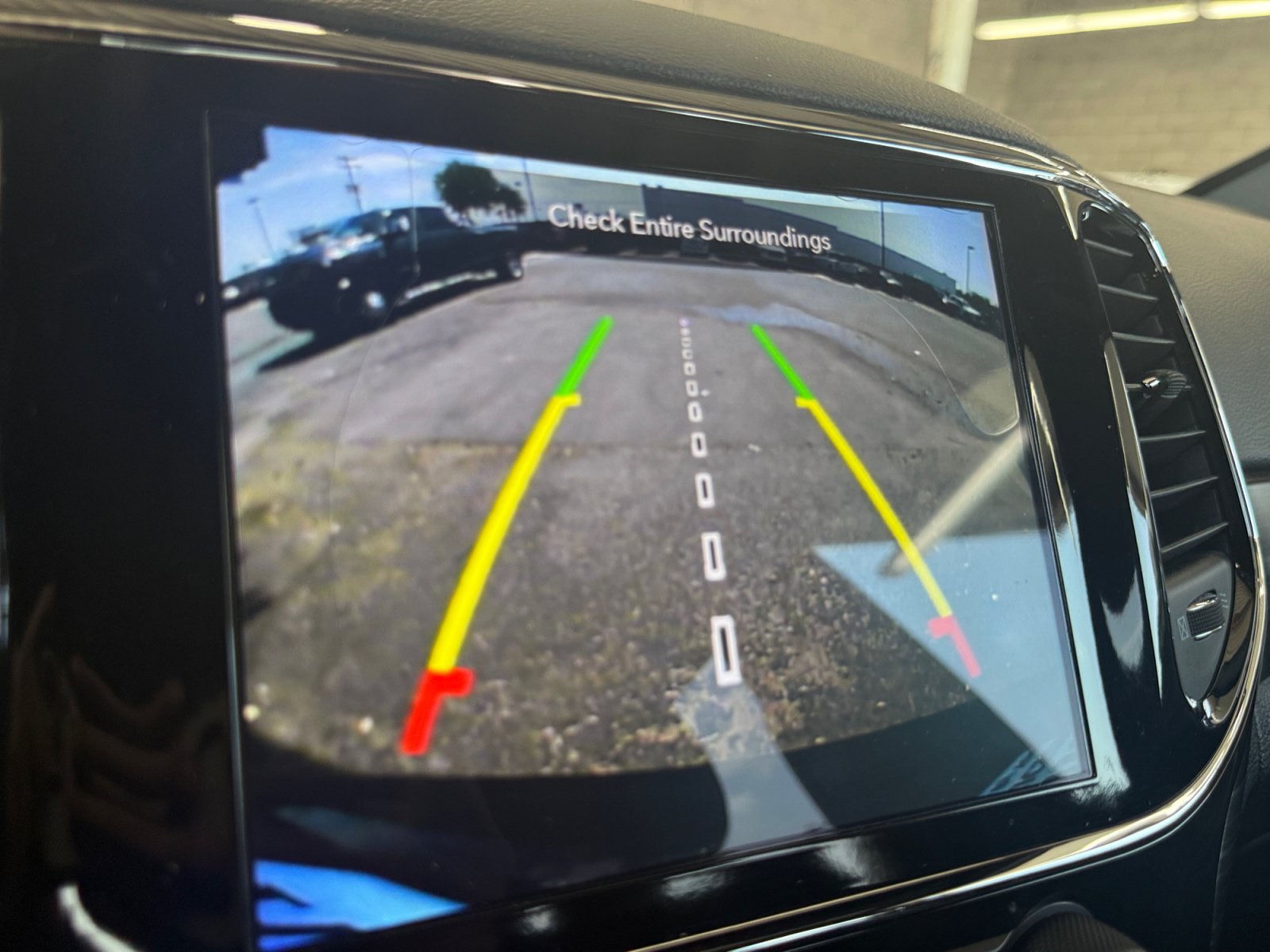 Used 2020 Jeep Grand Cherokee Altitude RWD image 20