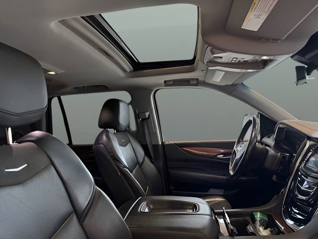 Used 2019 Cadillac Escalade Luxury image 29