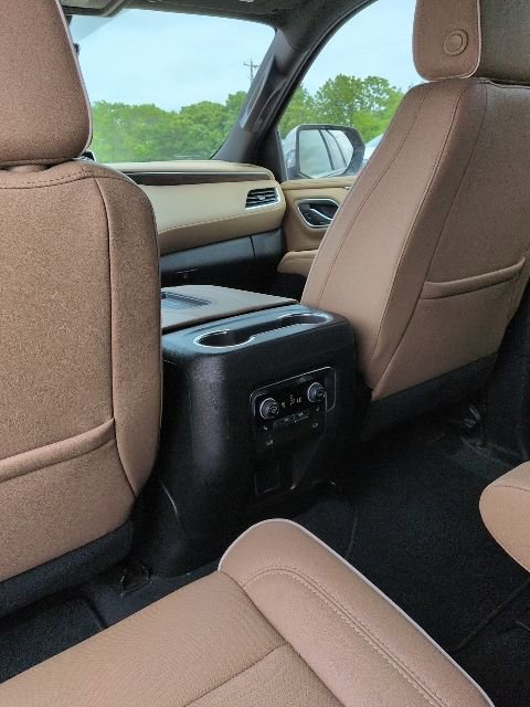 Used 2023 Chevrolet Tahoe Premier AWD/4WD image 7