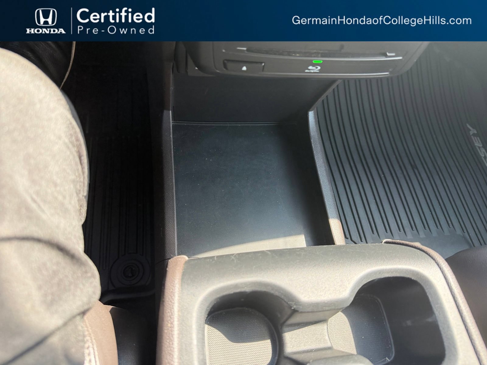 Used 2018 Honda Odyssey Elite image 28