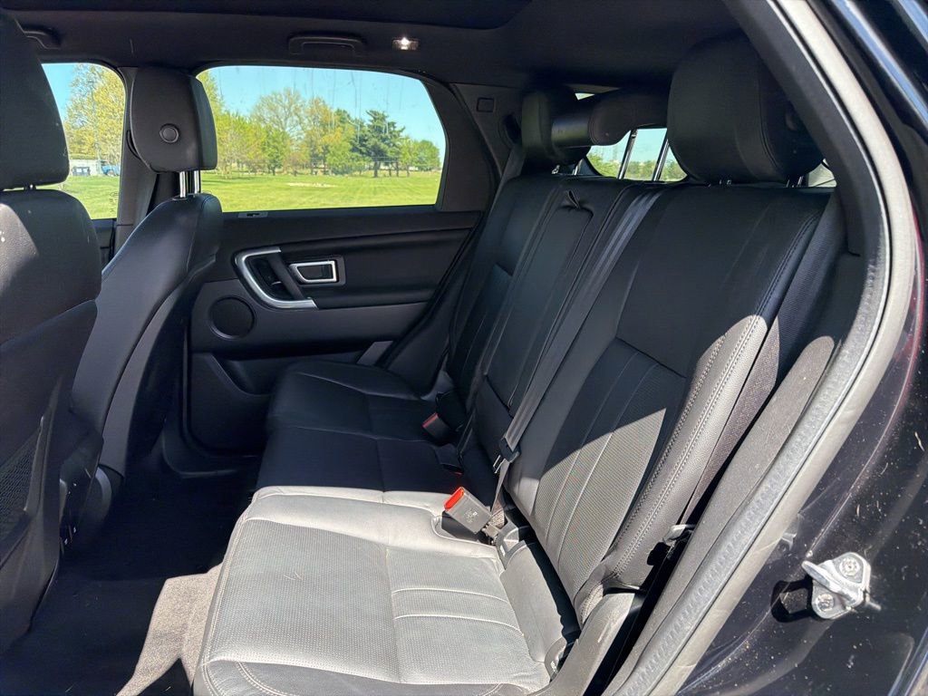 Used 2019 Land Rover Discovery Sport HSE image 13