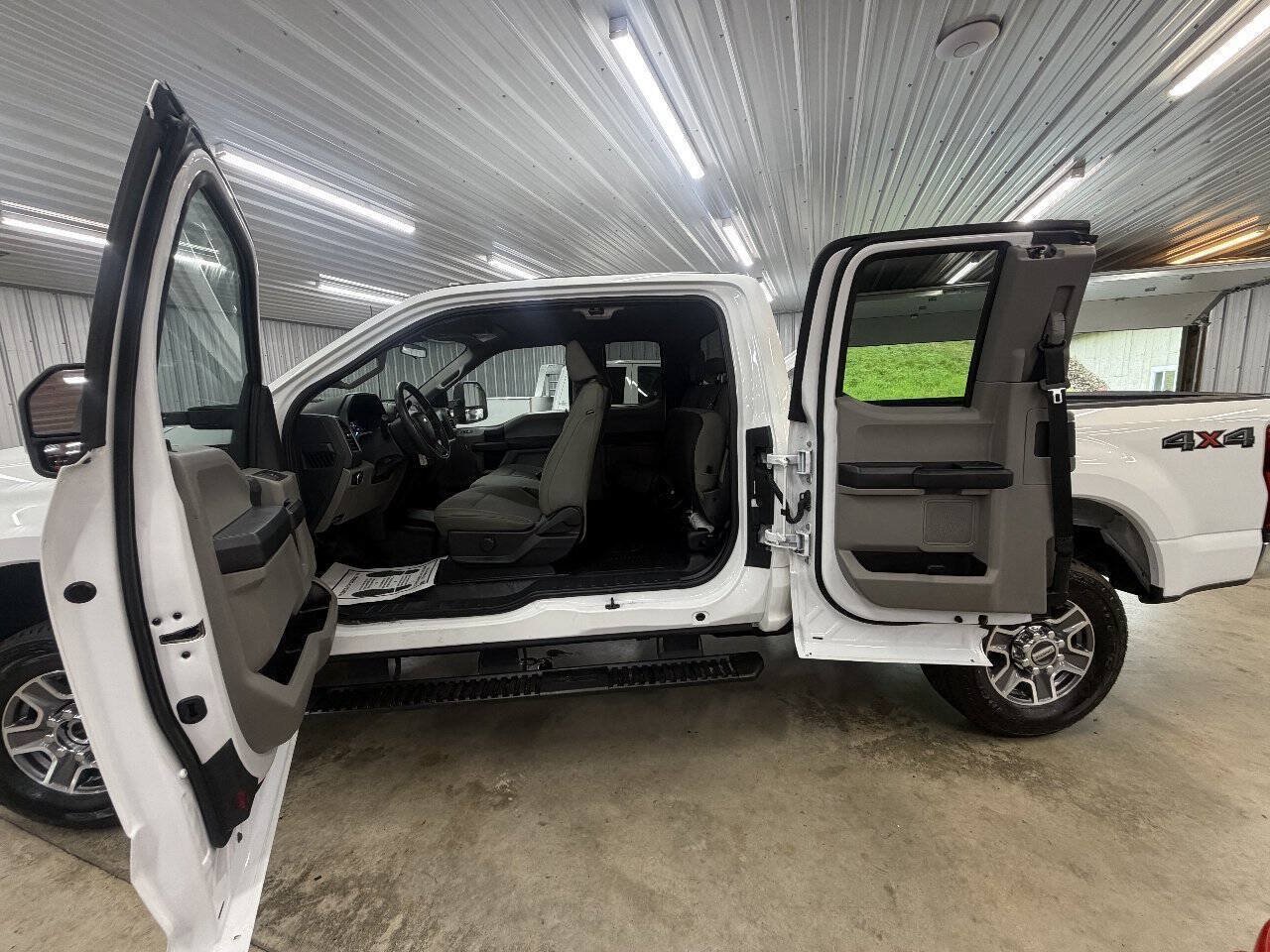 Used 2022 Ford F250 XL w/ Power Equipment Group AWD/4WD image 27