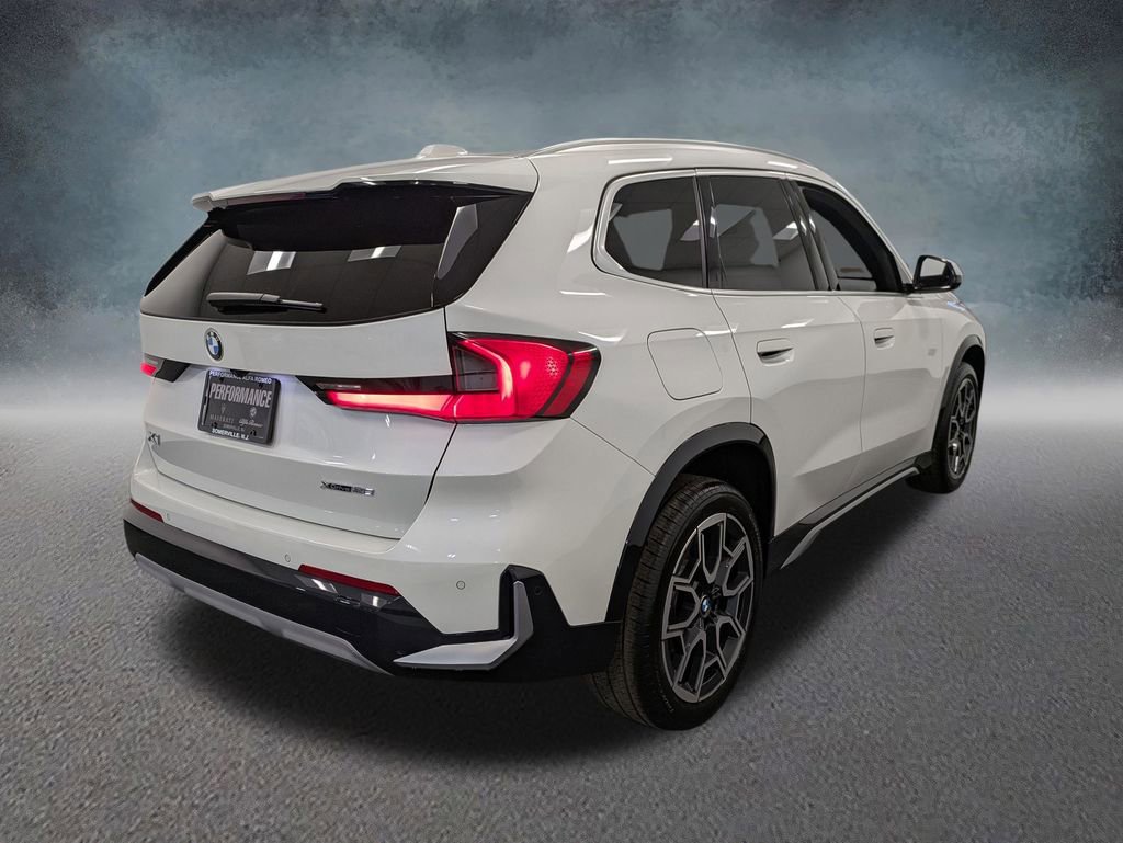 Used 2023 BMW X1 xDrive28i AWD/4WD image 4
