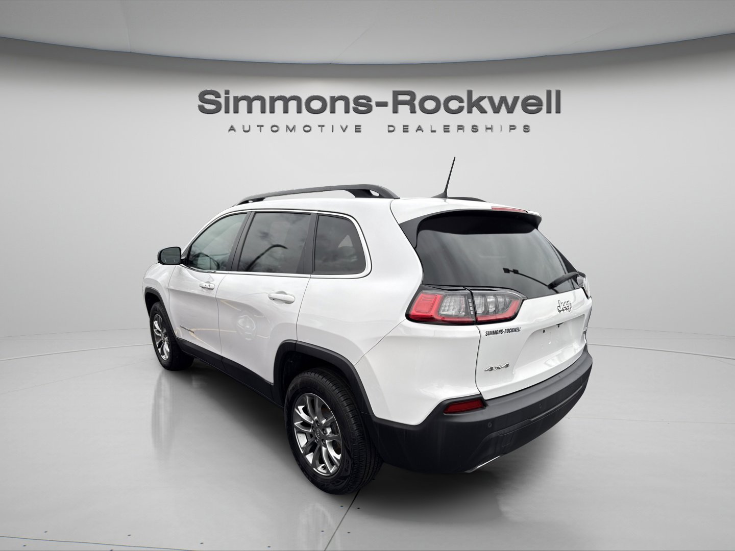 Used 2022 Jeep Cherokee Latitude Lux AWD/4WD image 2