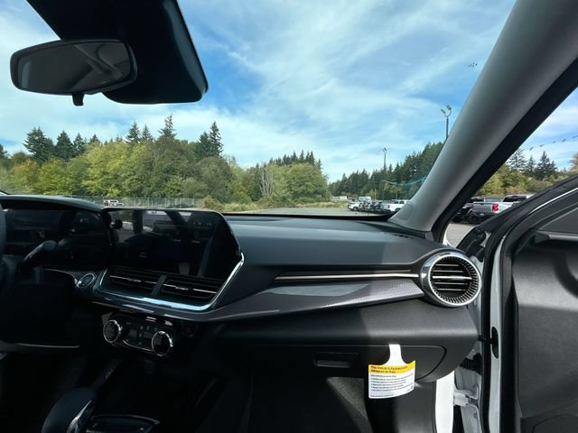 New 2026 Chevrolet Trax ACTIV w/ Sunroof Package FWD image 28