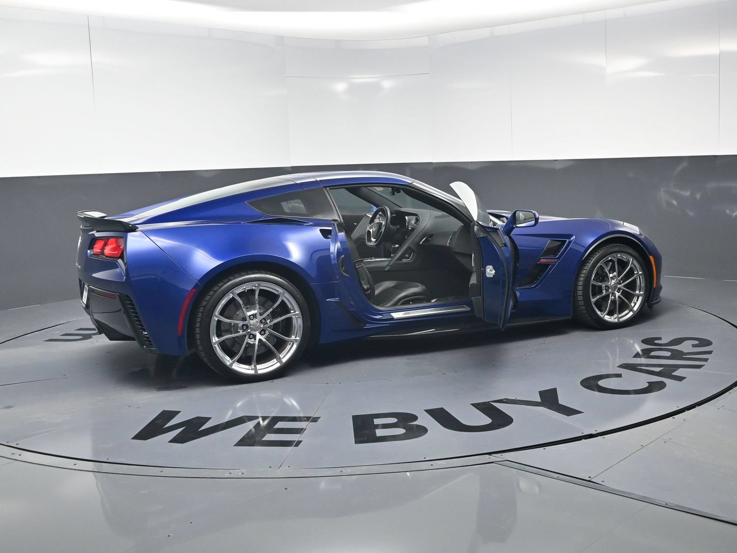 Used 2018 Chevrolet Corvette Grand Sport RWD image 25