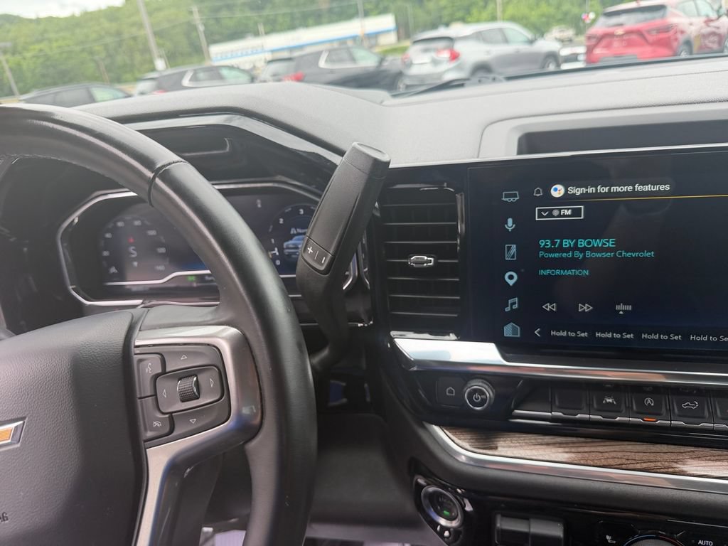 Certified 2025 Chevrolet Silverado 1500 LT AWD/4WD image 21