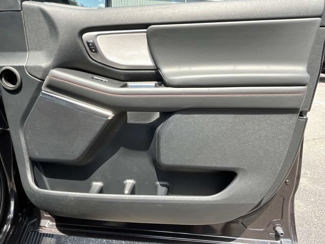 Used 2025 Ford Expedition Active AWD/4WD image 31