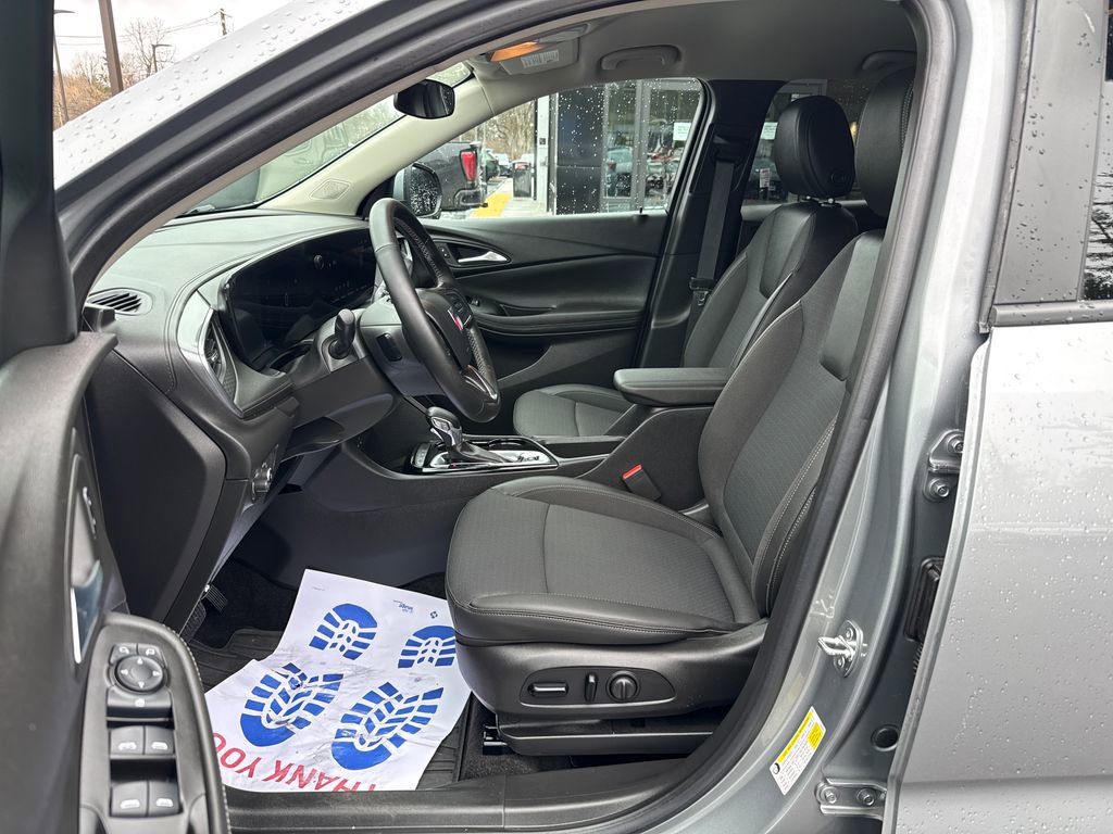 Used 2024 Buick Encore GX Preferred w/ Comfort Package image 11