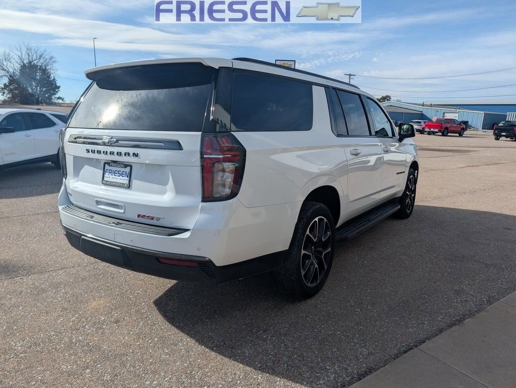 Used 2022 Chevrolet Suburban RST w/ Luxury Package AWD/4WD image 6