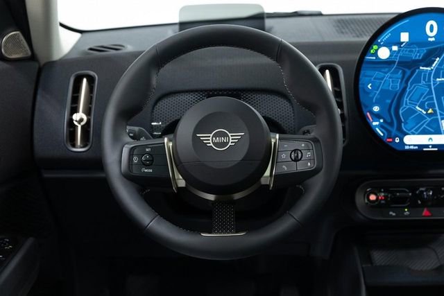 Certified 2025 MINI Cooper Countryman S w/ Comfort Package Max image 17