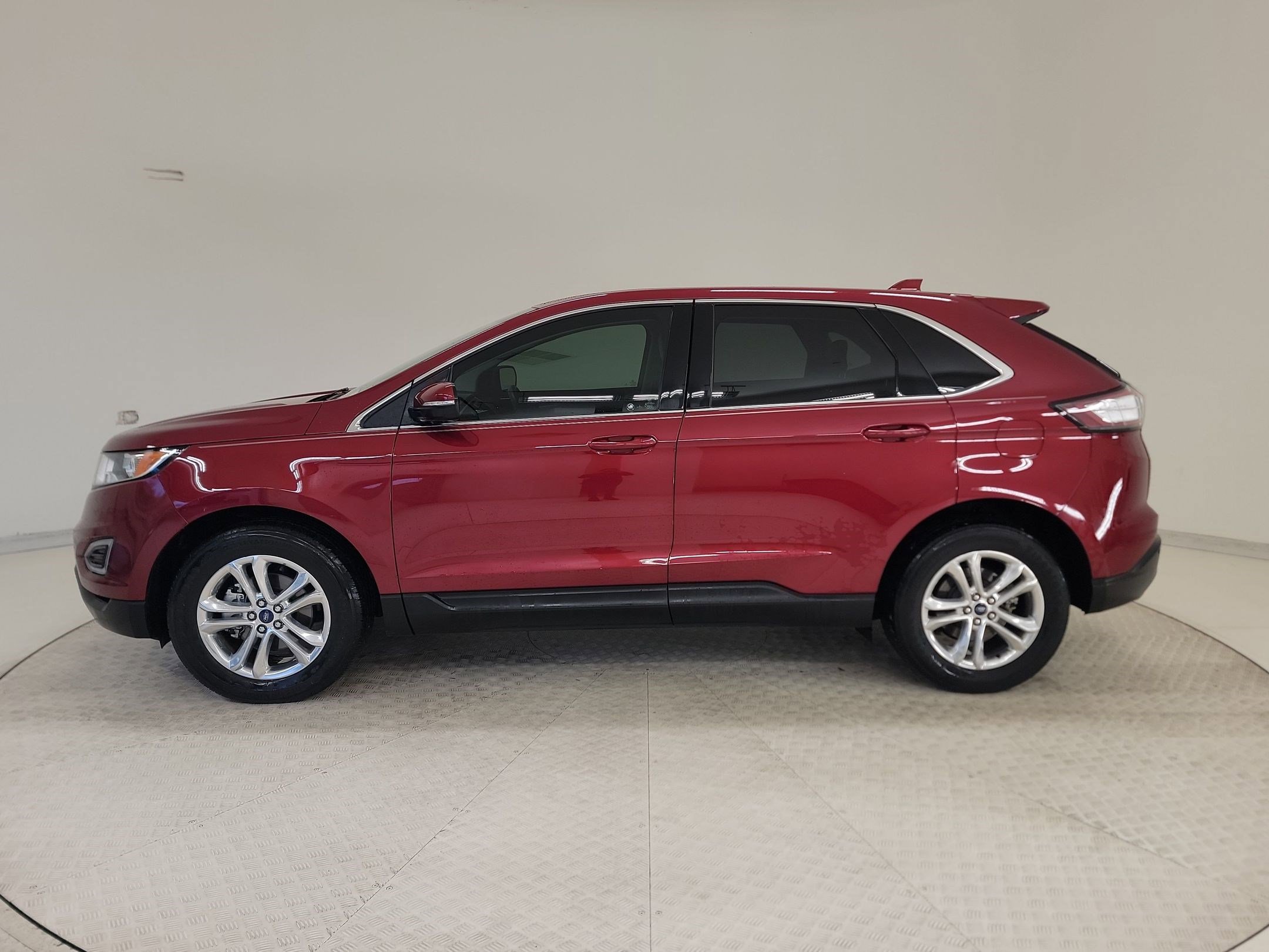 Used 2017 Ford Edge SEL w/ Equipment Group 201A image 2