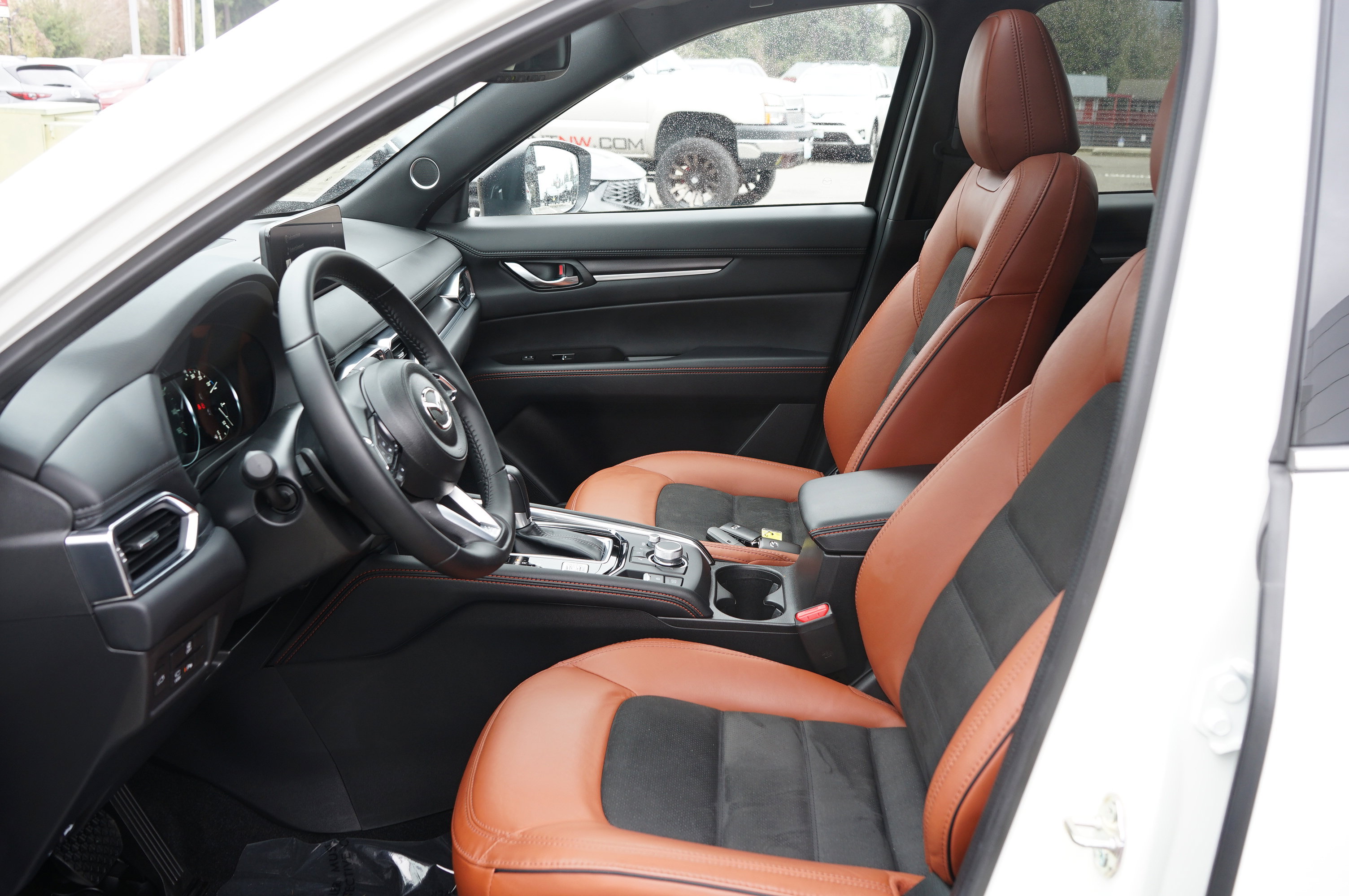 Certified 2025 MAZDA CX-5 Carbon Edition image 17