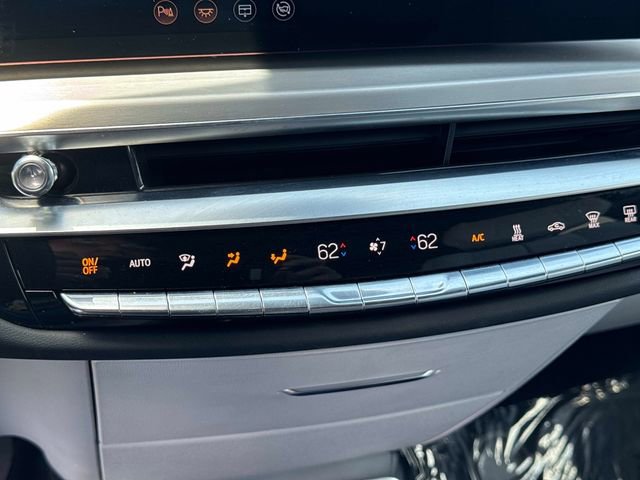New 2025 Cadillac Lyriq Luxury w/ LPO, Floor Liner Package AWD/4WD image 23