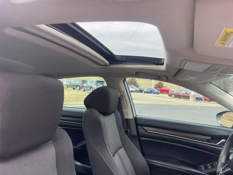 Used 2018 Honda Accord EX image 7